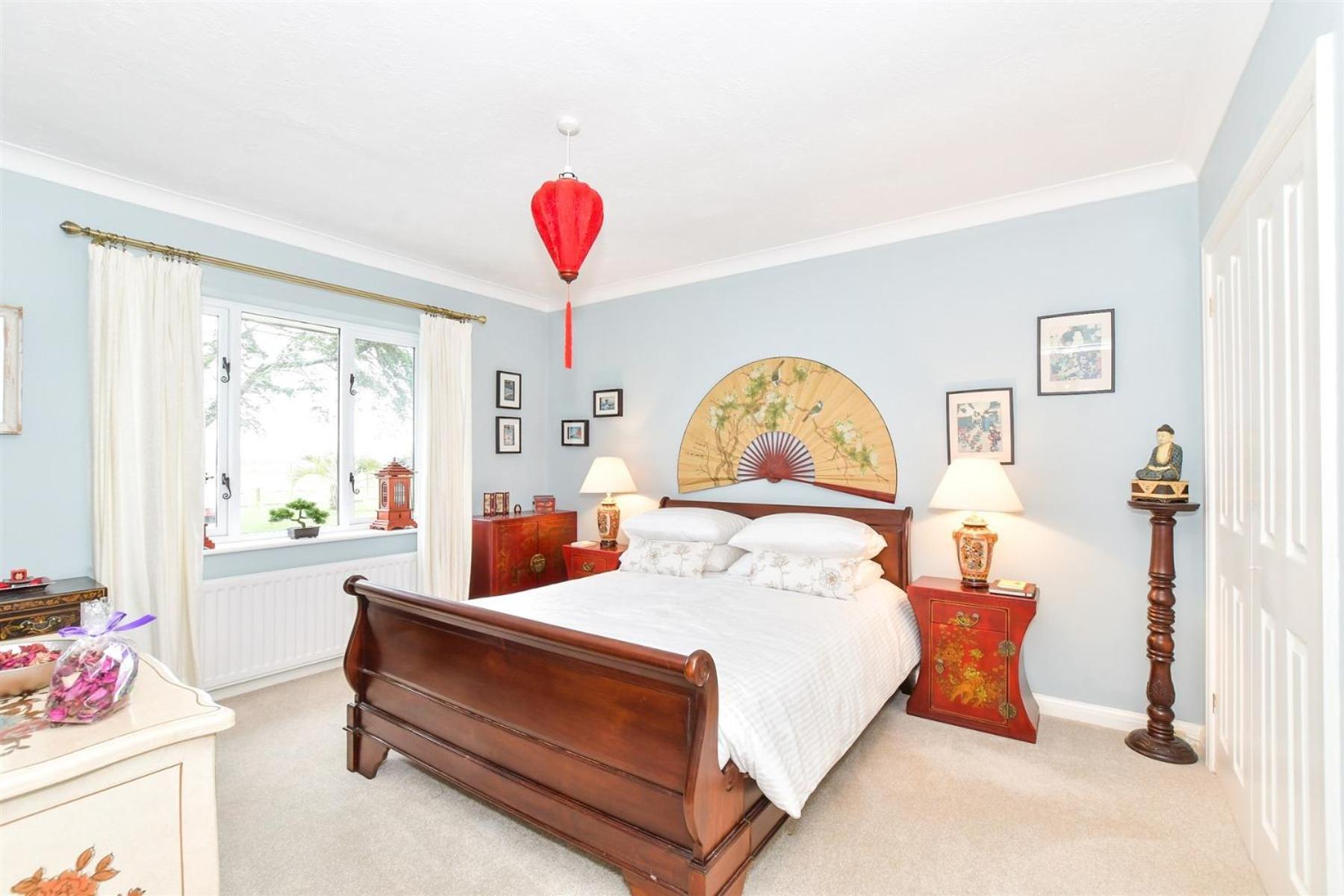 Stay At 'The Elms' In Tranquil Church Norton, Selsey - Ground Floor Bedroom, Own Private Bathroom, Quiet Beach, 2 Acre Garden By The Sea, On Edge Of Wildlife Nature Reserve Bagian luar foto